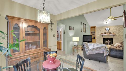 1713 Parkside CIR