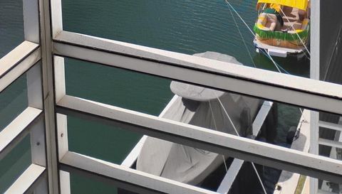 3660 NE 166th St APT 607