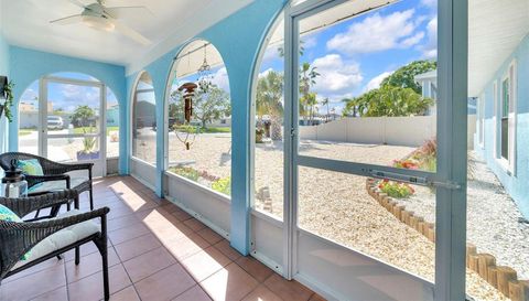 1015 SPINDLE PALM WAY