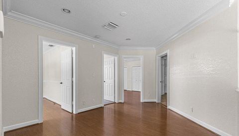 6135 Vista Linda Lane