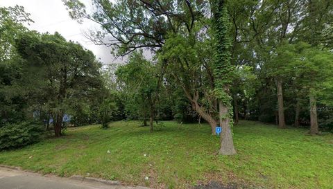 1405 Hernando