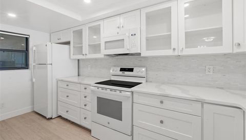 1860 N ATLANTIC AVENUE