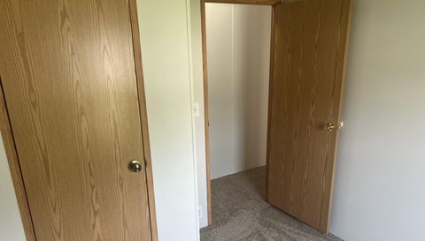 415 Crimson King Cir