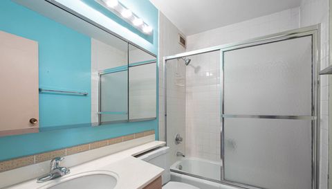 3150 N Sheridan Road