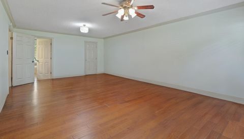 129 Jacque-Jim Dr