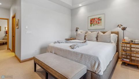 12 Broadway N