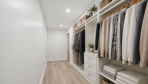 8 Overlook Ct