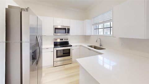 372 Ne 26th Pl
