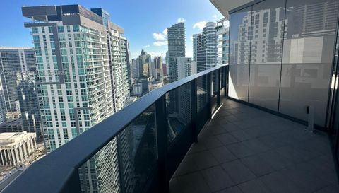 1000 Brickell Plz
