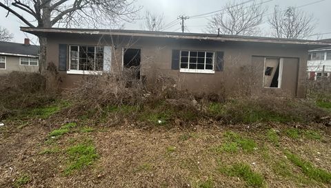 1509 Burgin Ave