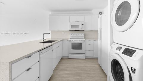 1450 Brickell Bay Dr