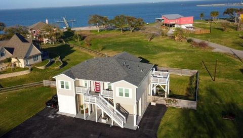 4 Shore Acres Cir
