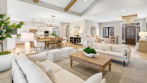 10149 Upper 196th Way W