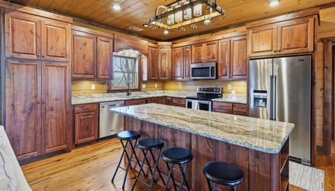 605 Toccoa Preserve Lane