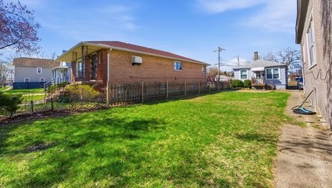 3252 E 136th Street
