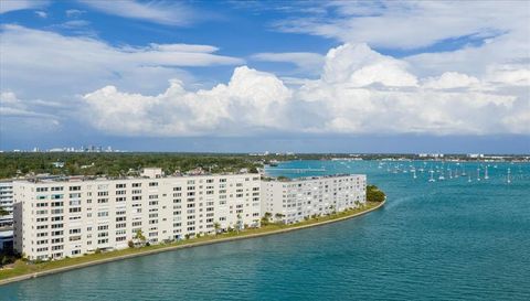 5980 SHORE BOULEVARD S