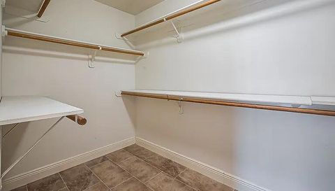 5322 Cinnamon Lake Dr