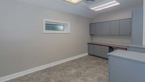 127 S Sacramento Street