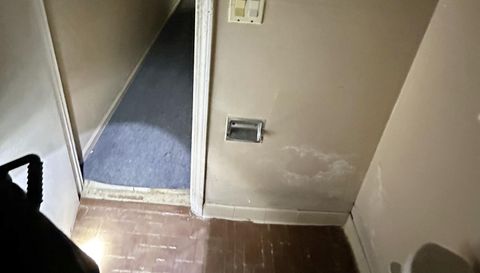 5914 Sutcliff Square