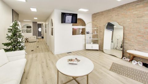 2323 W Taylor Street