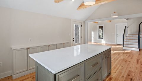 304 S Prairie Street