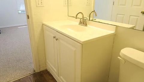 Unit 308 4415 SW 34th St