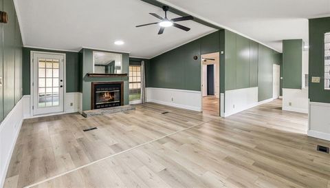 2832 4TH STREET