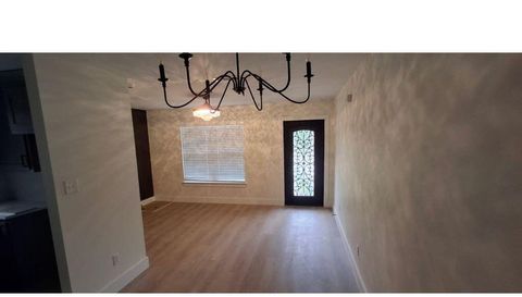 3925 S Malcolm X Blvd