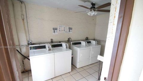 9220 Fontainebleau Blvd