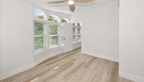 1119 Periwinkle Way Unit 355