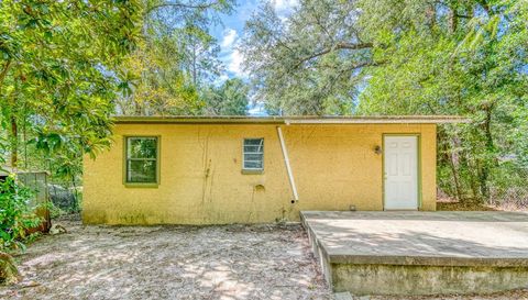 2719 Lake Palm