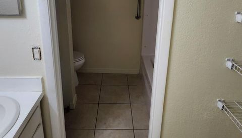 3311 Vista Oaks Cir NE