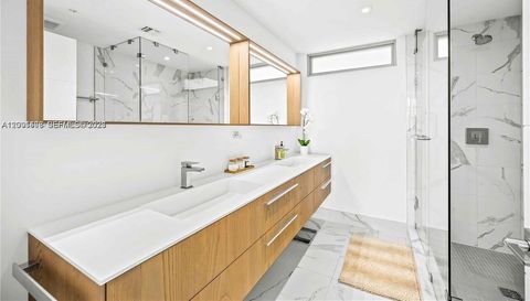 9521 E Bay Harbor Dr