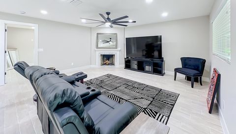 8078 Nicklaus Dr