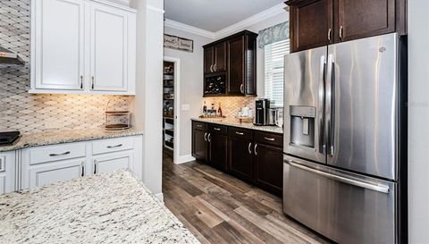 2554 CLAYMORE STREET