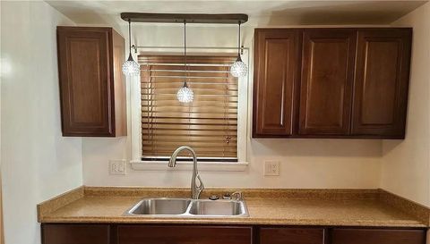 110 W Orchard Springs Dr