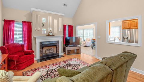 209 Southfork Ln