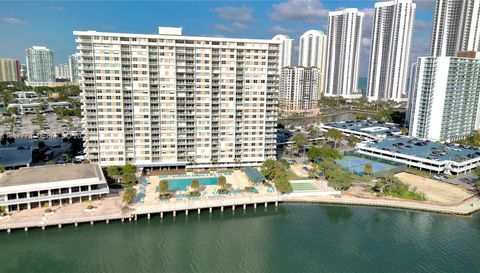 300 Bayview Dr