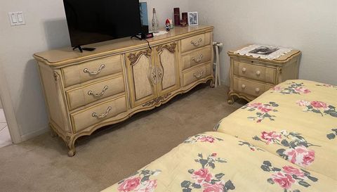 6037 Rossmoor Lakes Court