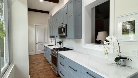 10196 Avenida Del Rio