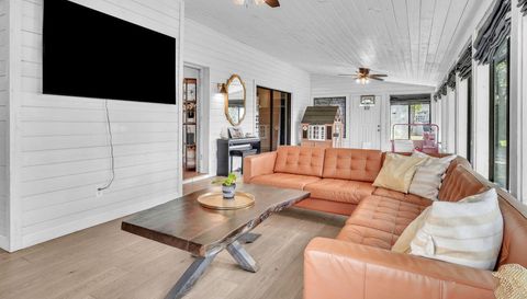 5374 Crooked Oak Cir