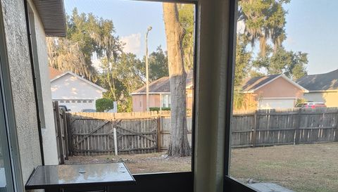 5398 Oxford Manor Cir