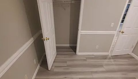 206 Silver Brook Cir