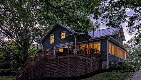 4450 Greenwich Rd