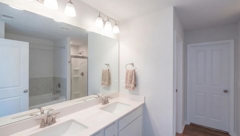 1287 Park Center Cir