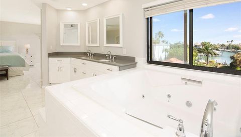 557 PINELLAS BAYWAY S