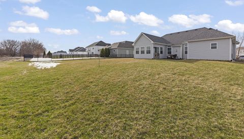 1121 Blackberry Shore Lane