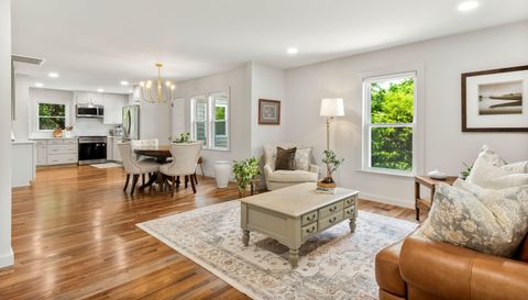 307 Wayside Dr