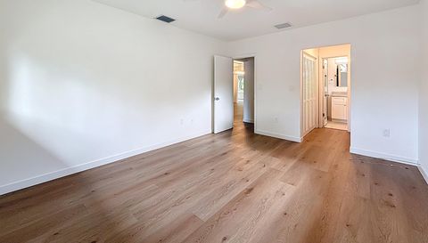 323 Velarde Ave