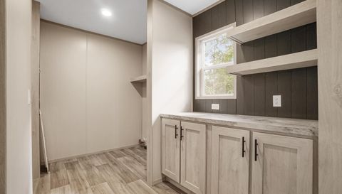 313 Wilkerson Road SW